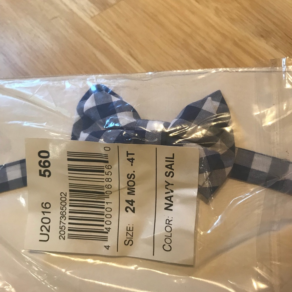 NWT little boys blue checkered bow tie